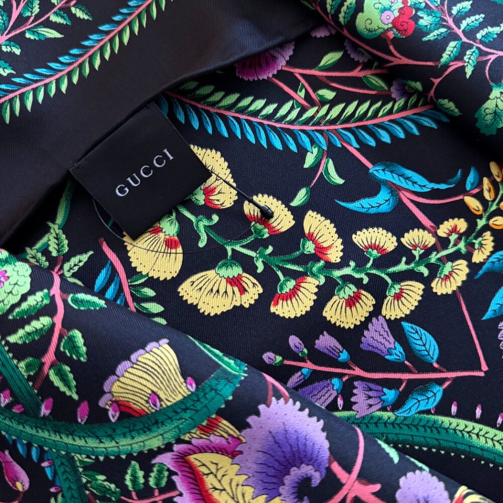 Display #3 Gucci Floral Black Green Multicolor Flora Silk Scarf Wrap
